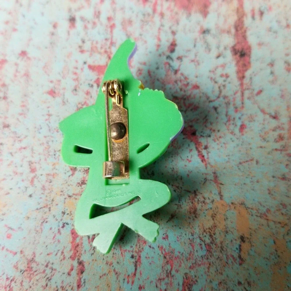 Vintage Signed Hallmark Cards Pin Green Frog with Purple Magician Witch Hat Star